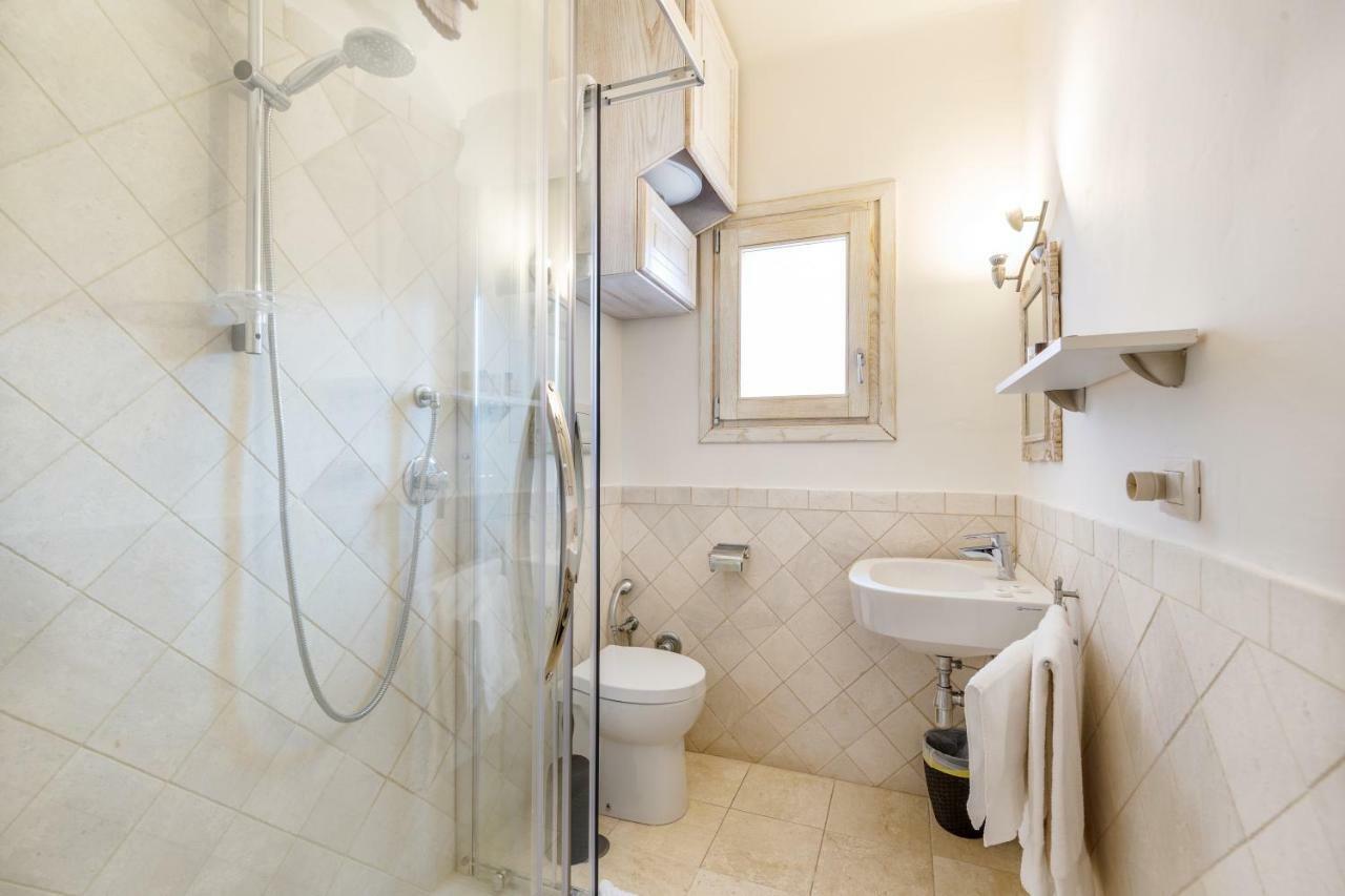 Locanda Tartarughino - Luxury Suites In Porto Rotondo Exteriör bild