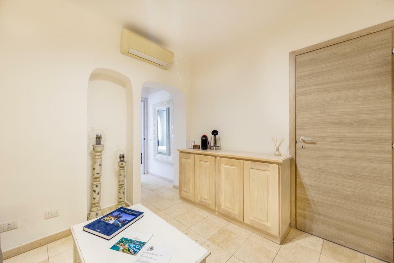 Locanda Tartarughino - Luxury Suites In Porto Rotondo Exteriör bild