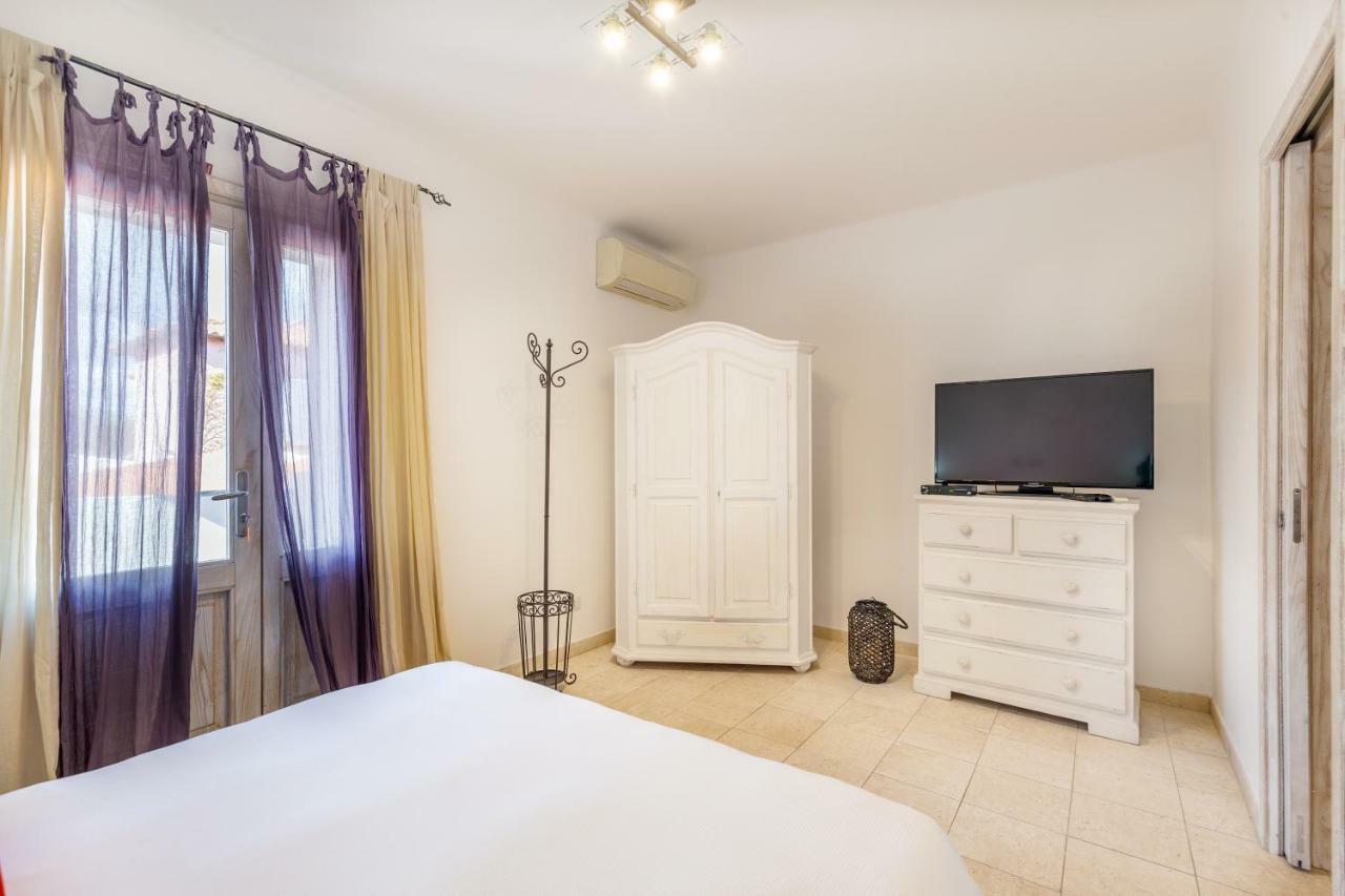 Locanda Tartarughino - Luxury Suites In Porto Rotondo Exteriör bild